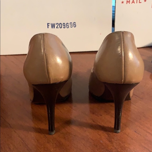 Authentic Gucci Peep Toe Pumps - Picture 4 of 8